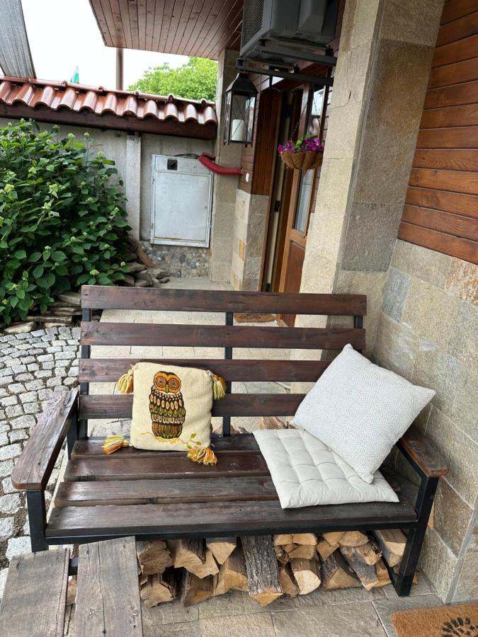 Villa Le Cinema Shiroki Dol Exteriör bild